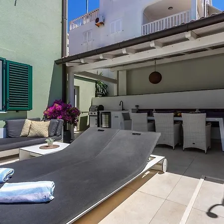 Amos With Private Pool *