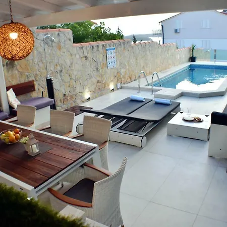 Appartement Amos With Private Pool Hvar Town