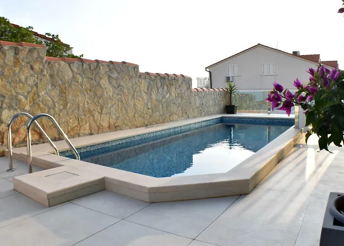 Amos With Private Pool *