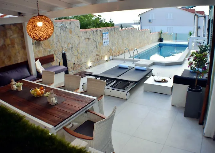 Apartman Amos With Private Pool Hvar Town