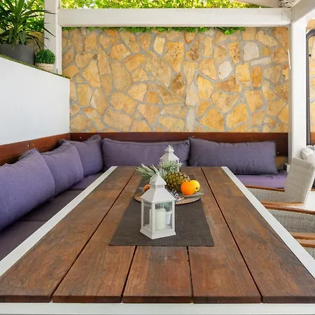 Amos With Private Pool Hvar Town