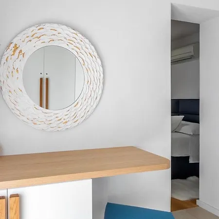 Amos With Private Pool Apartment *