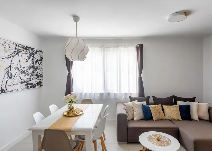 Amos With Private Pool * هفار